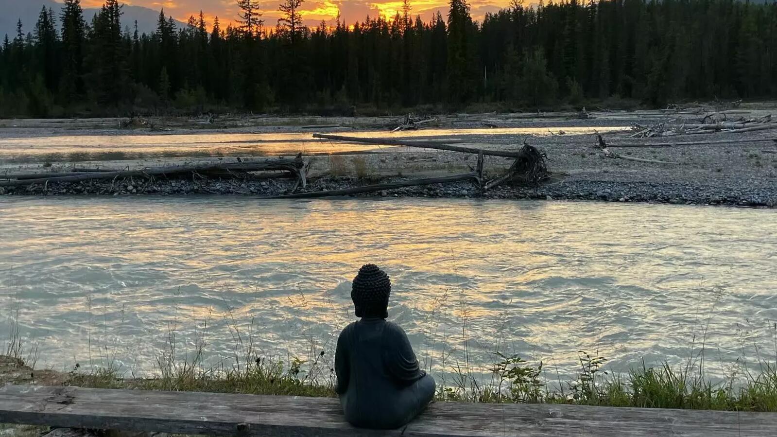 Quantum Leaps Lodge Retreat River